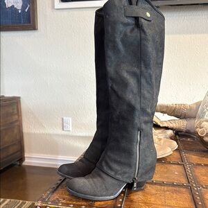 Black Knee-High Women's Boots